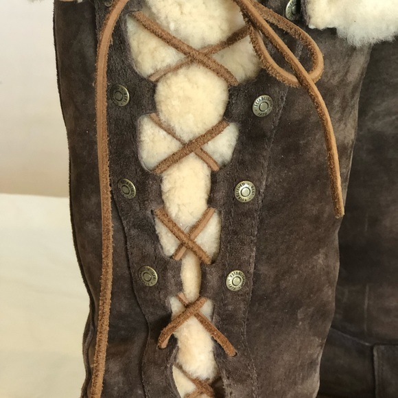 UGG Suede Winter Boots Style Upside - Picture 8 of 8